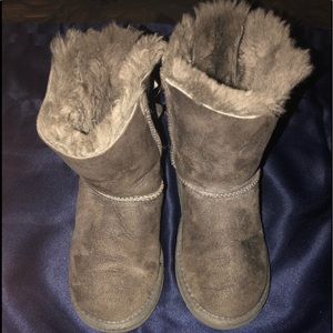 Grey girls UGG boots!